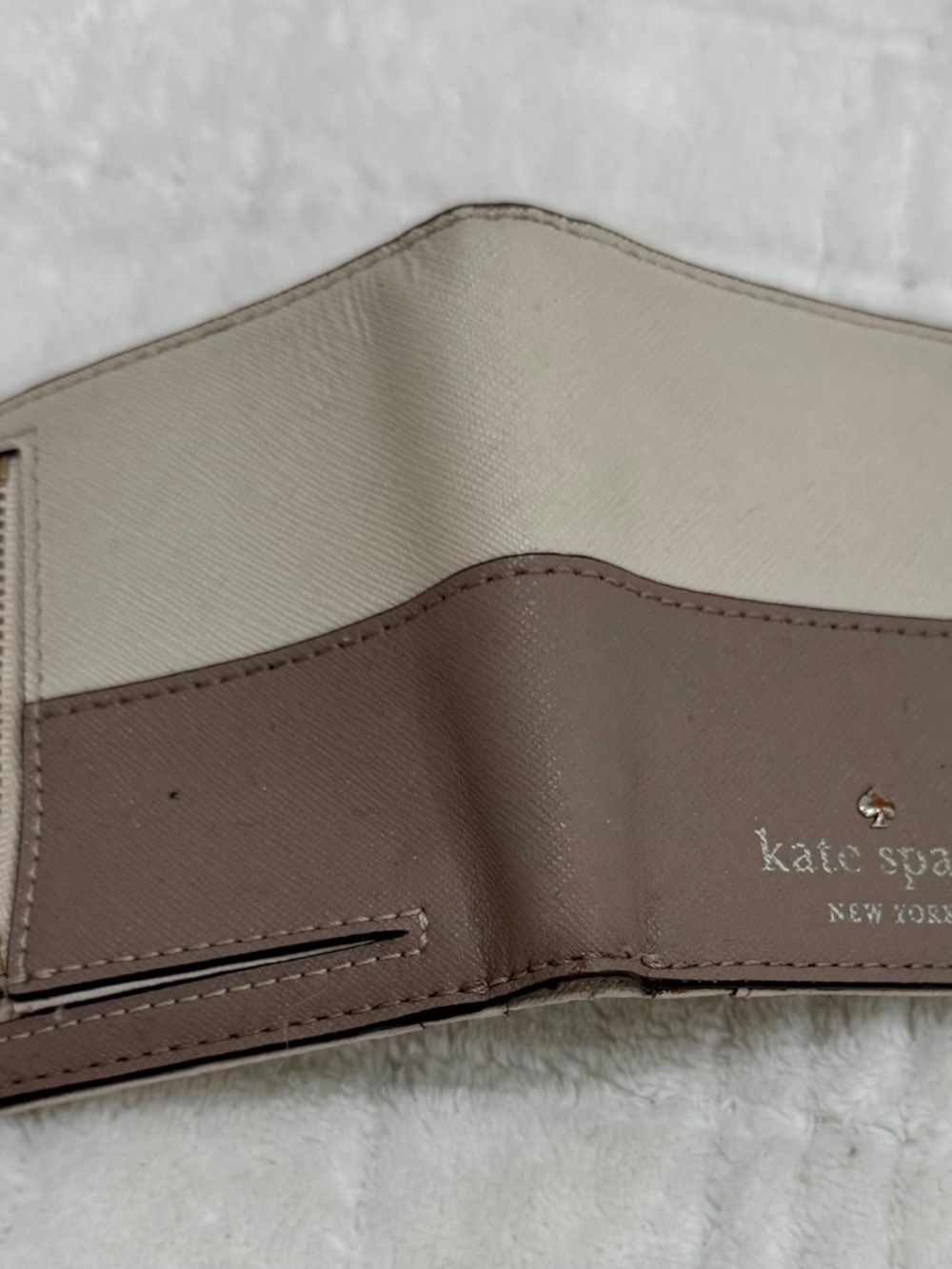 Kate Spade Bifold Small Snap Wallet - Picture 2 of 3